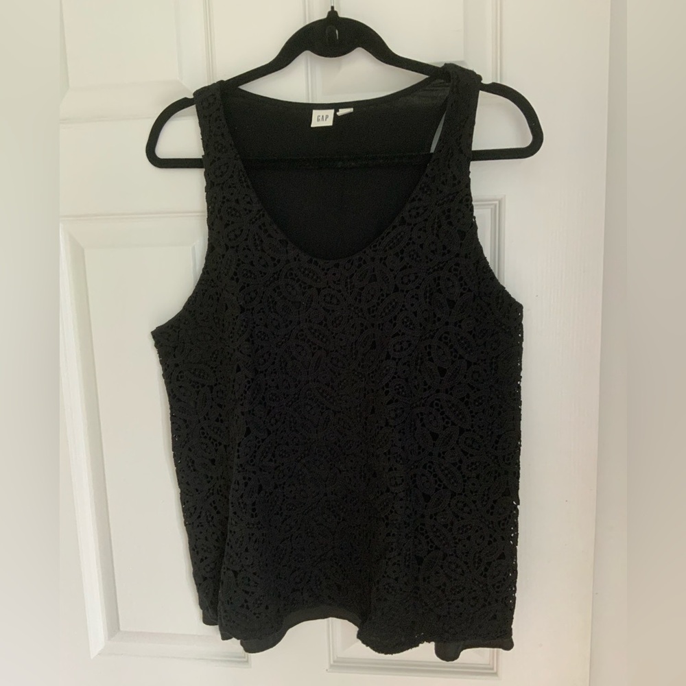 GAP Black Sleeveless Tank Top